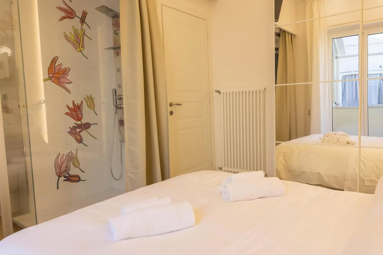 Colosseo Brightful Apartment With Rooftop Rome
