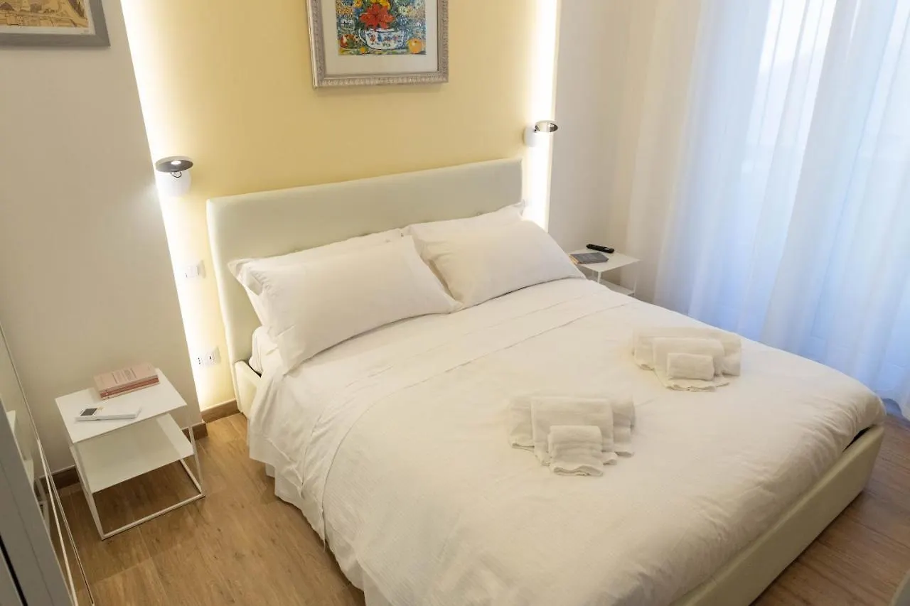 Colosseo Brightful Apartment With Rooftop Rome 0*,  Italie