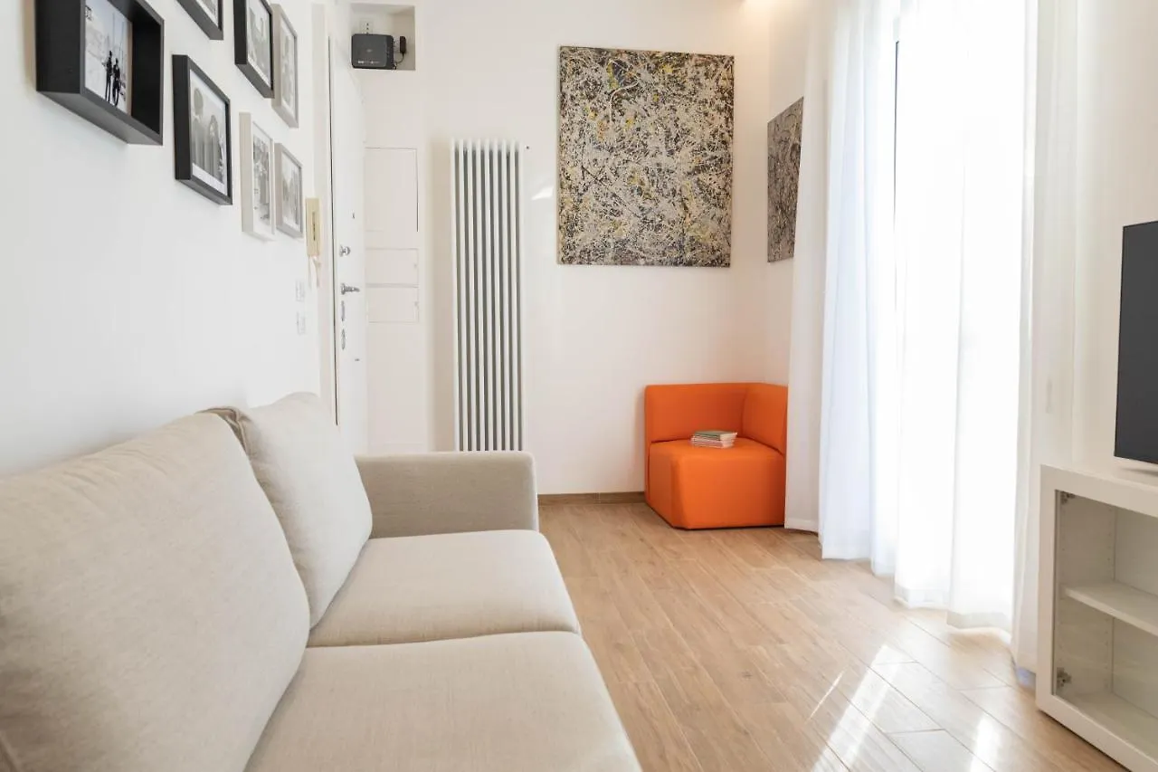 Colosseo Brightful Apartment With Rooftop Rome
