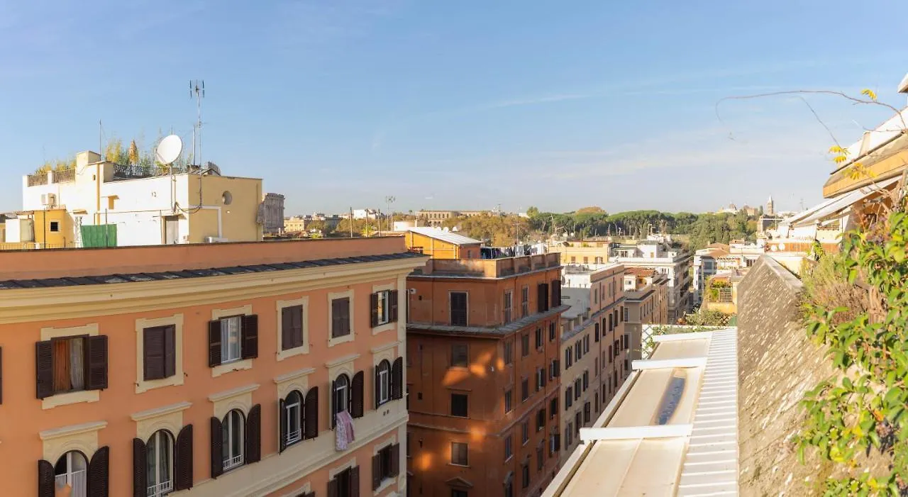 Colosseo Brightful Apartment With Rooftop Rome