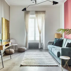Apartment Clausim Domus: New Brightful Flat Next To The Vatican, Rome