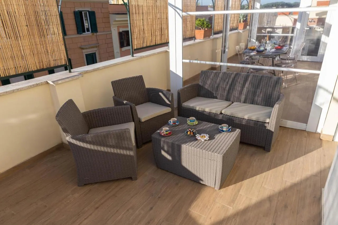 Colosseo Brightful Apartment With Rooftop Rome Italy