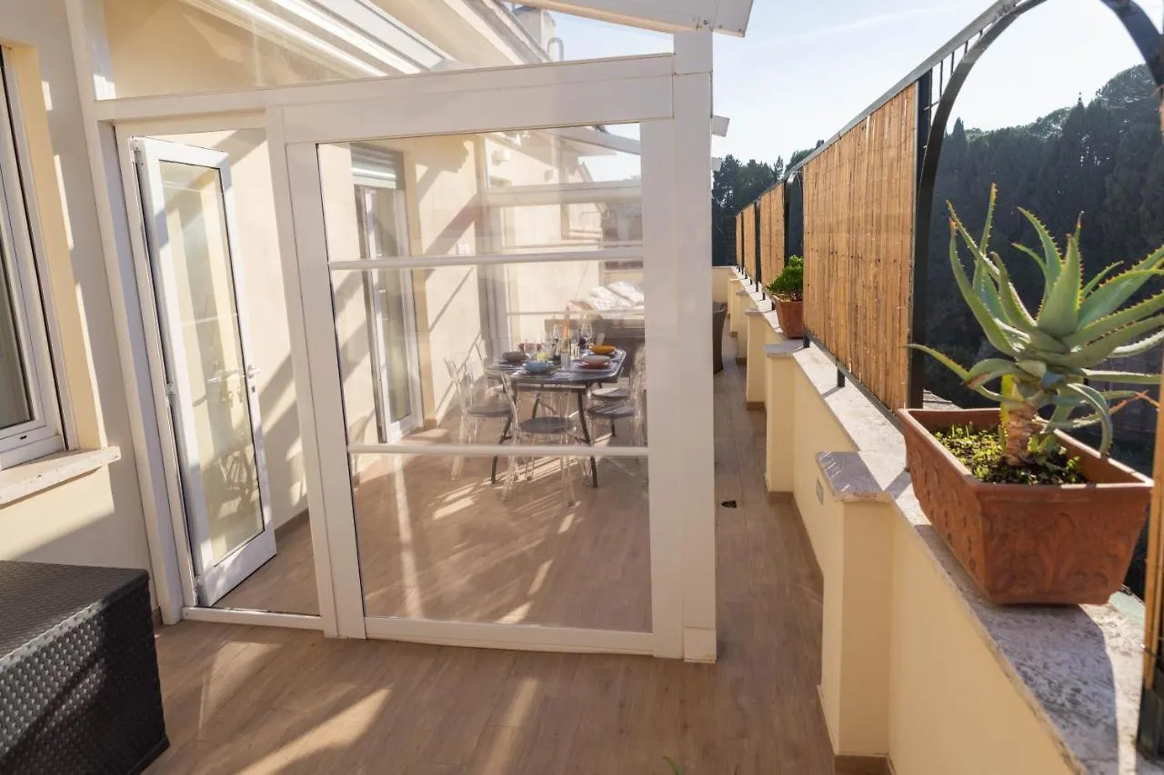 Colosseo Brightful Apartment With Rooftop Rome Italy